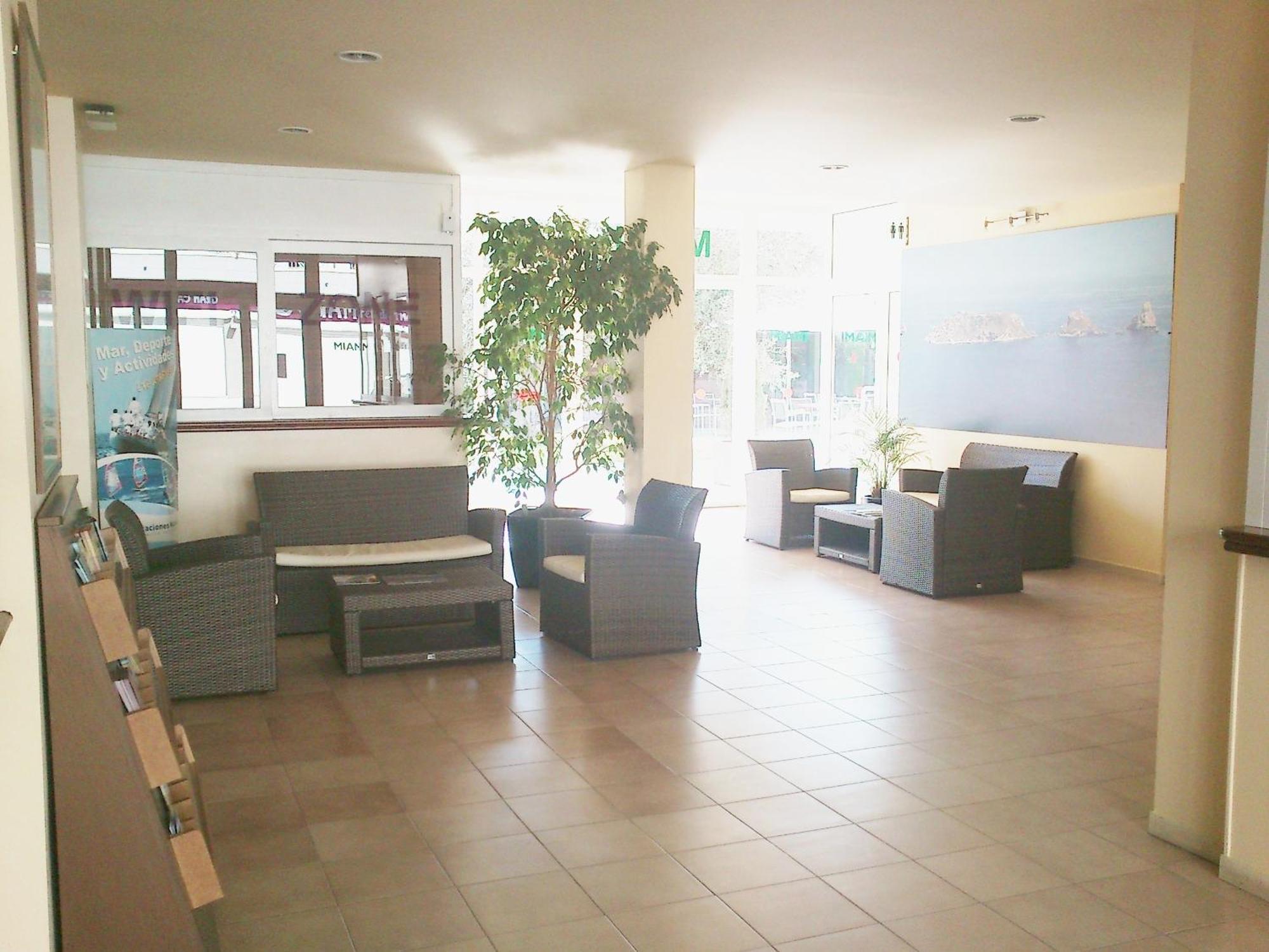 ל'אסטרטיט Apartamentos Miami מראה חיצוני תמונה