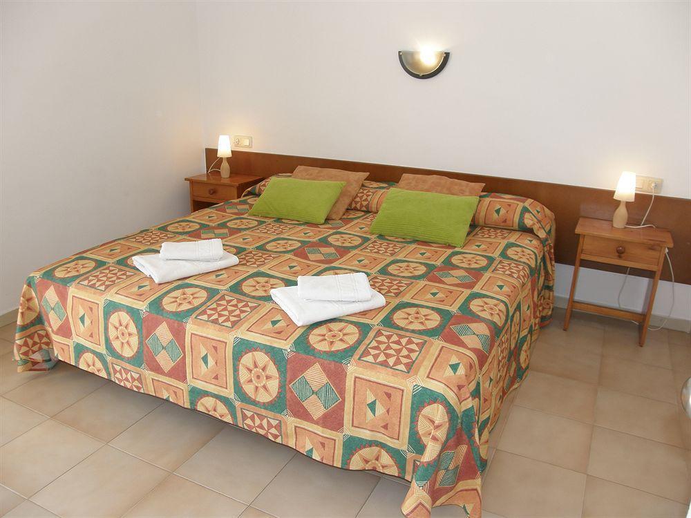 ל'אסטרטיט Apartamentos Miami מראה חיצוני תמונה
