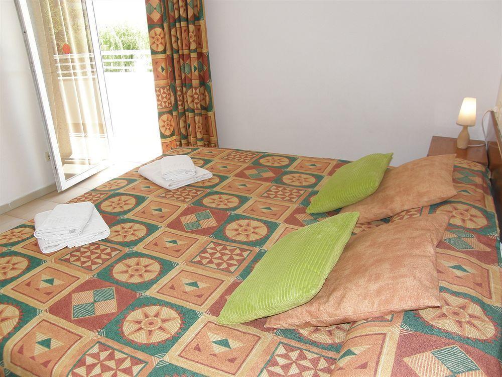 ל'אסטרטיט Apartamentos Miami מראה חיצוני תמונה