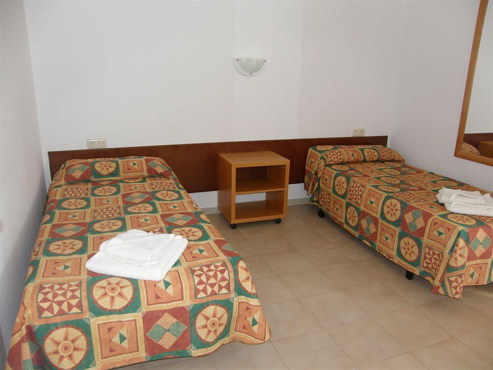 ל'אסטרטיט Apartamentos Miami מראה חיצוני תמונה