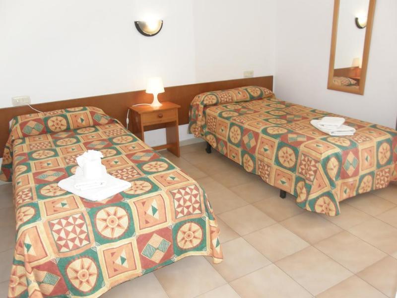 ל'אסטרטיט Apartamentos Miami מראה חיצוני תמונה