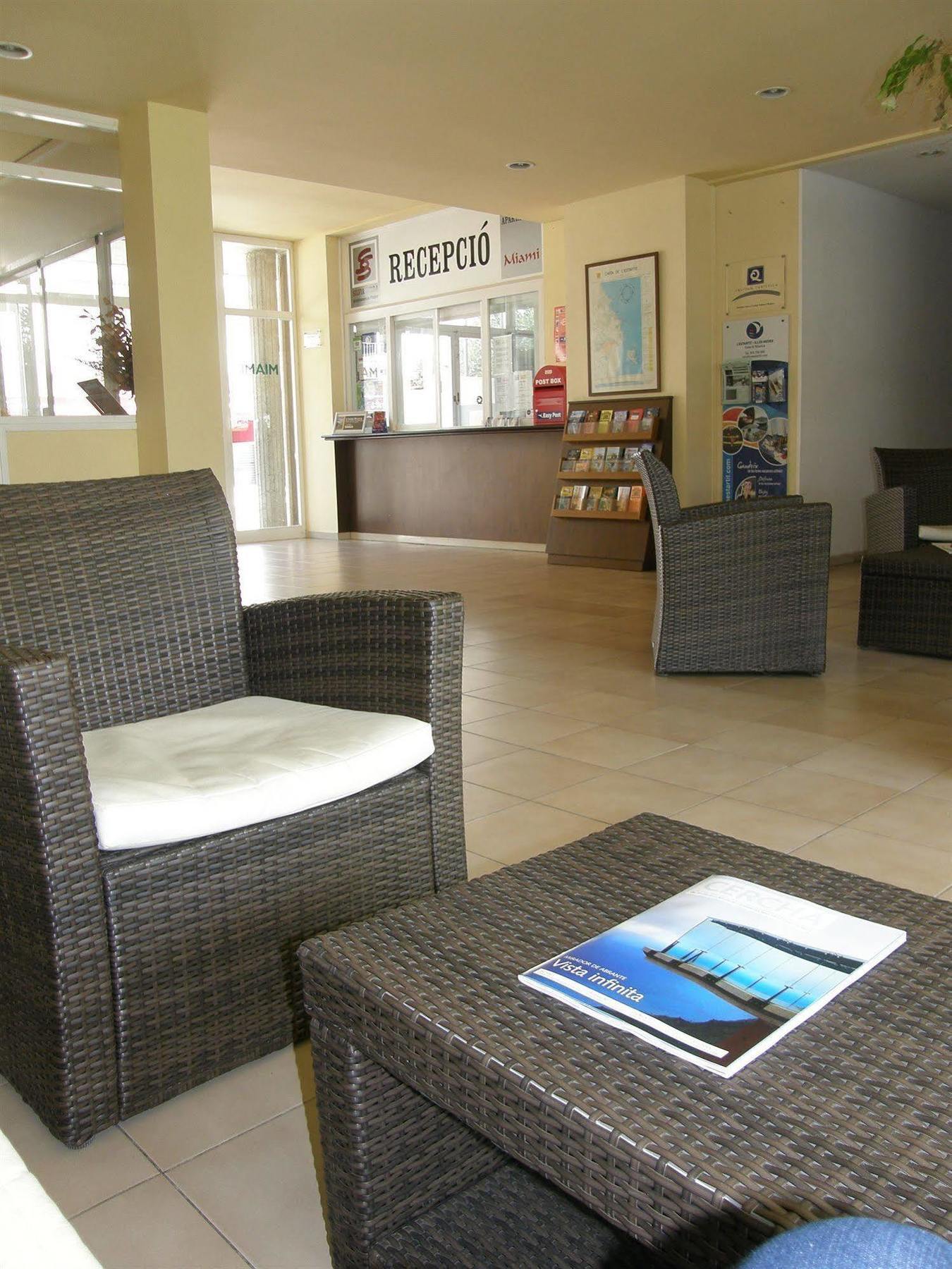 ל'אסטרטיט Apartamentos Miami מראה חיצוני תמונה