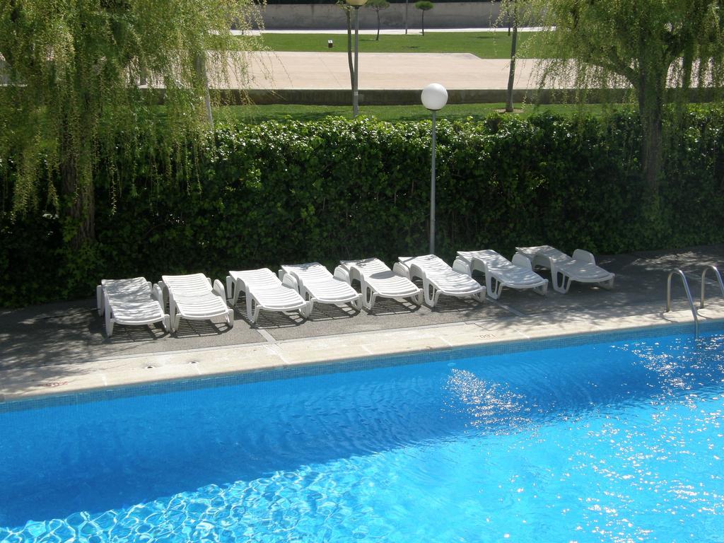 ל'אסטרטיט Apartamentos Miami מראה חיצוני תמונה