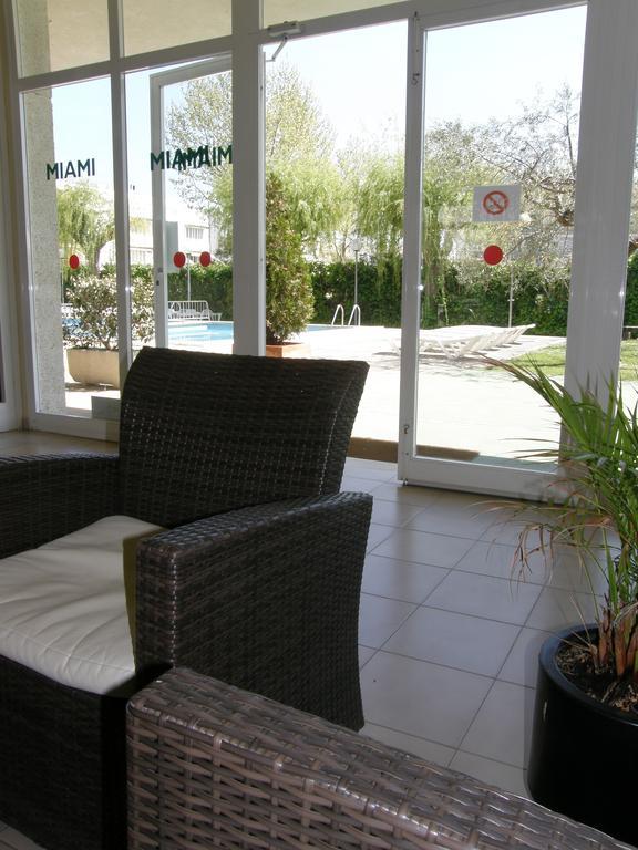 ל'אסטרטיט Apartamentos Miami מראה חיצוני תמונה